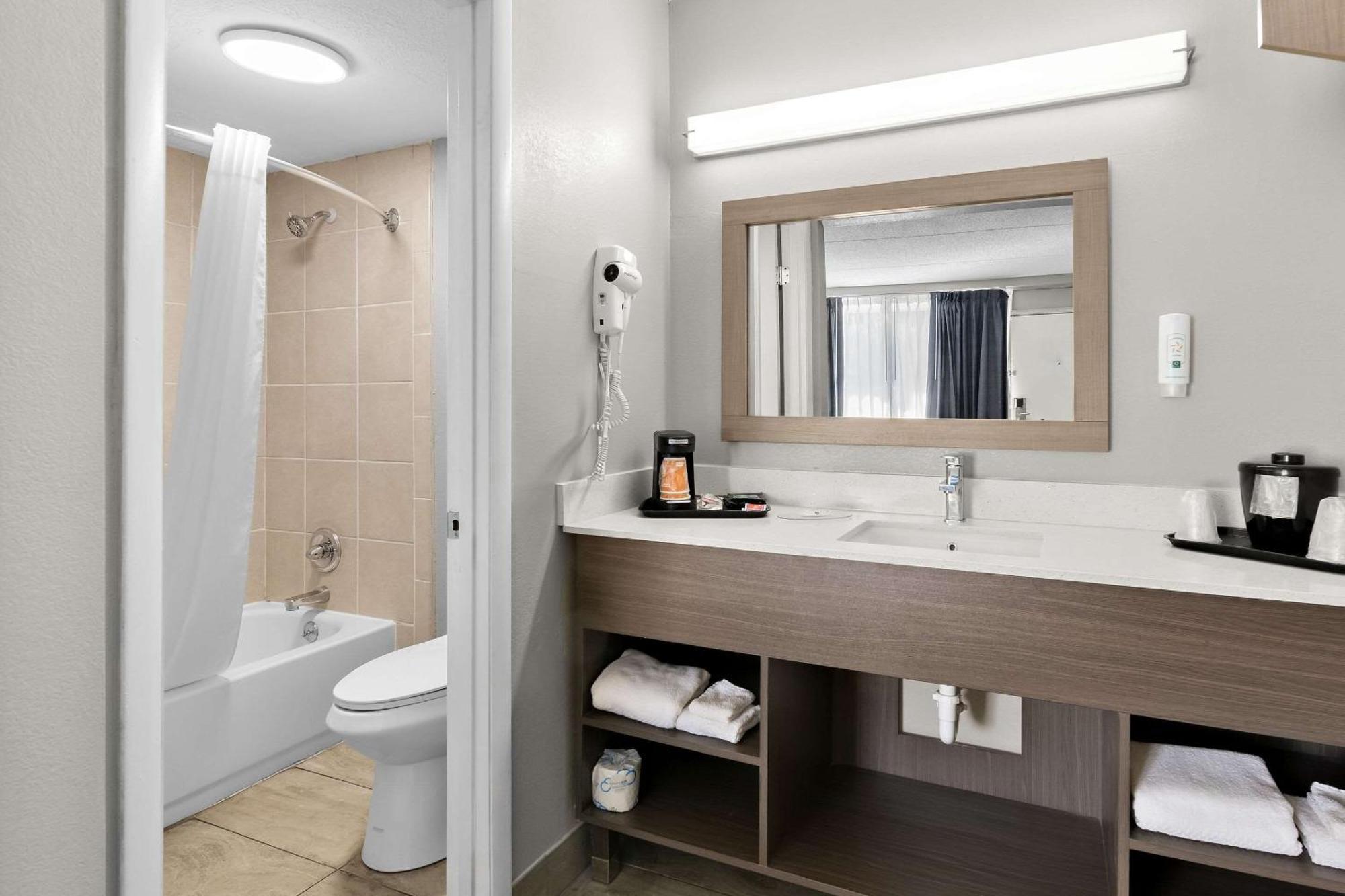 Quality Inn Nashville - Opryland Area Exterior foto